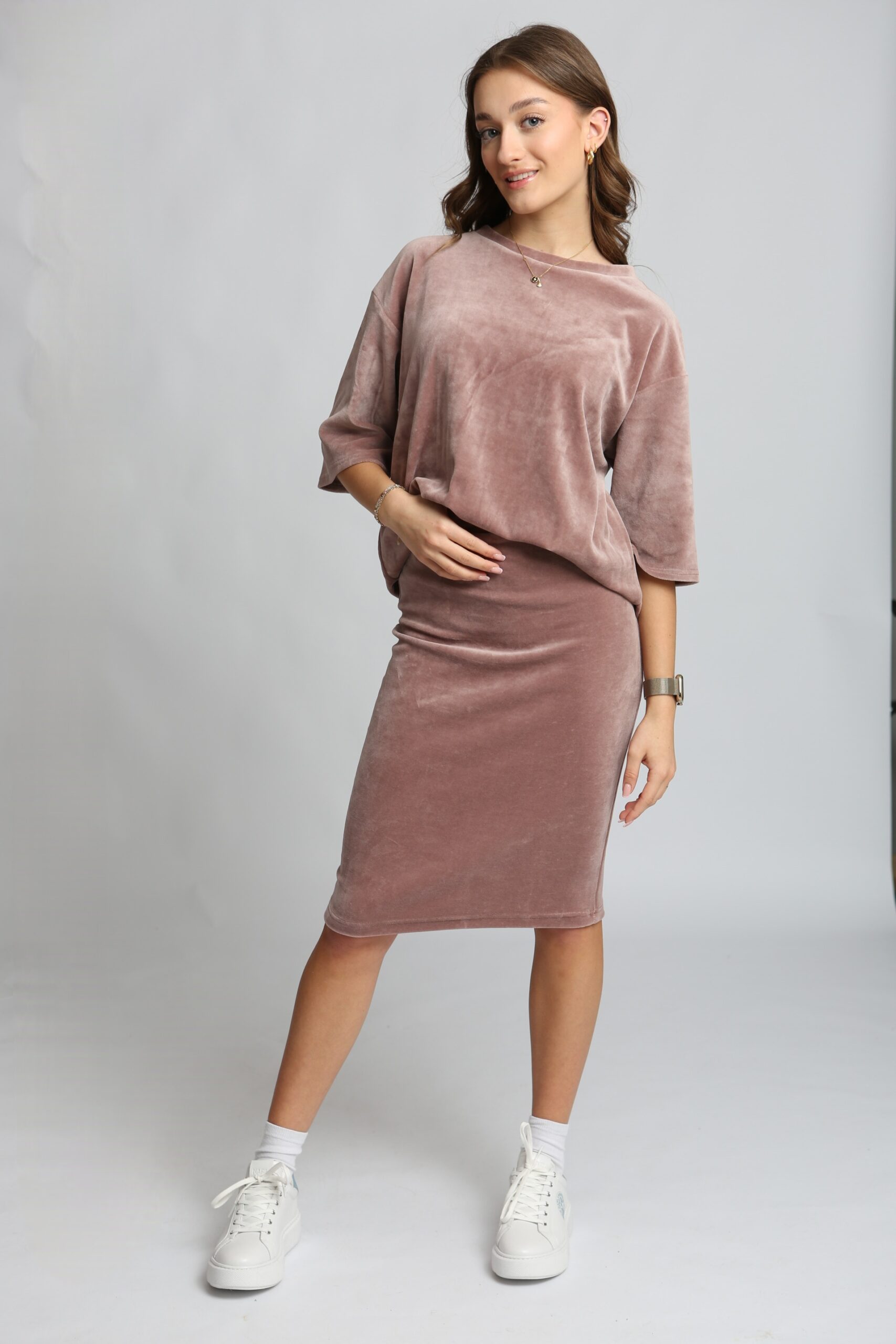 bluzka-oversize-pudrowy-roz-scaled
